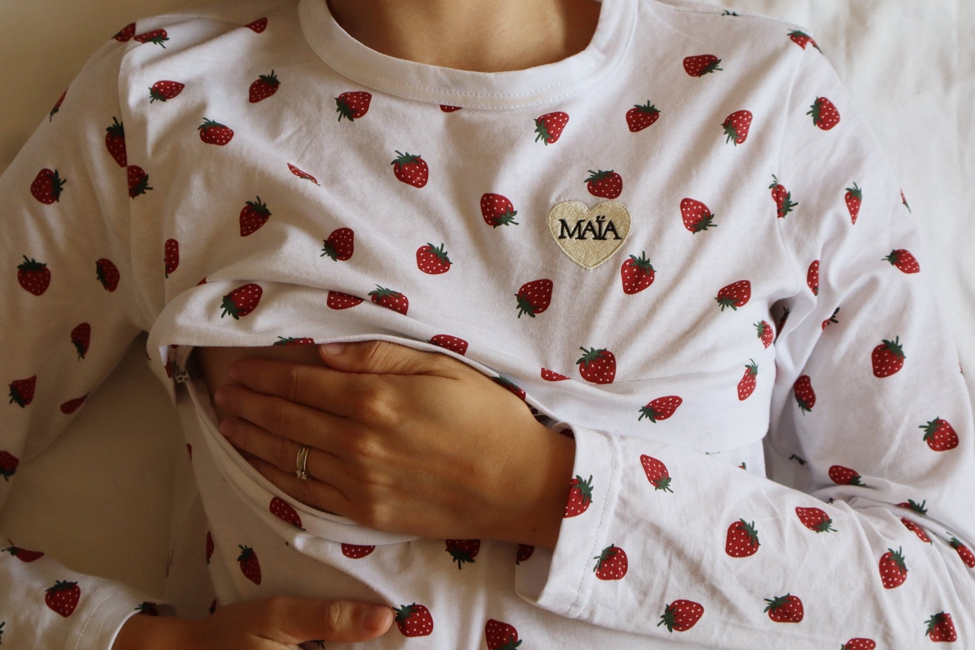 T-shirt d’allaitement | Haut de pyjama MAÏA fraises 🍓 | - MAÏA